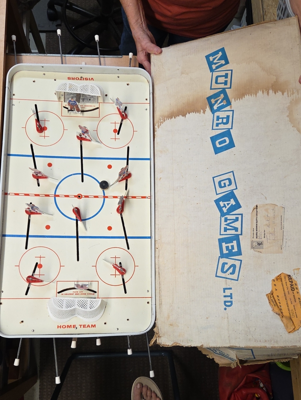 1960's Munro Games Pro League table top Hockey game w/ box Montreal vs Toronto
